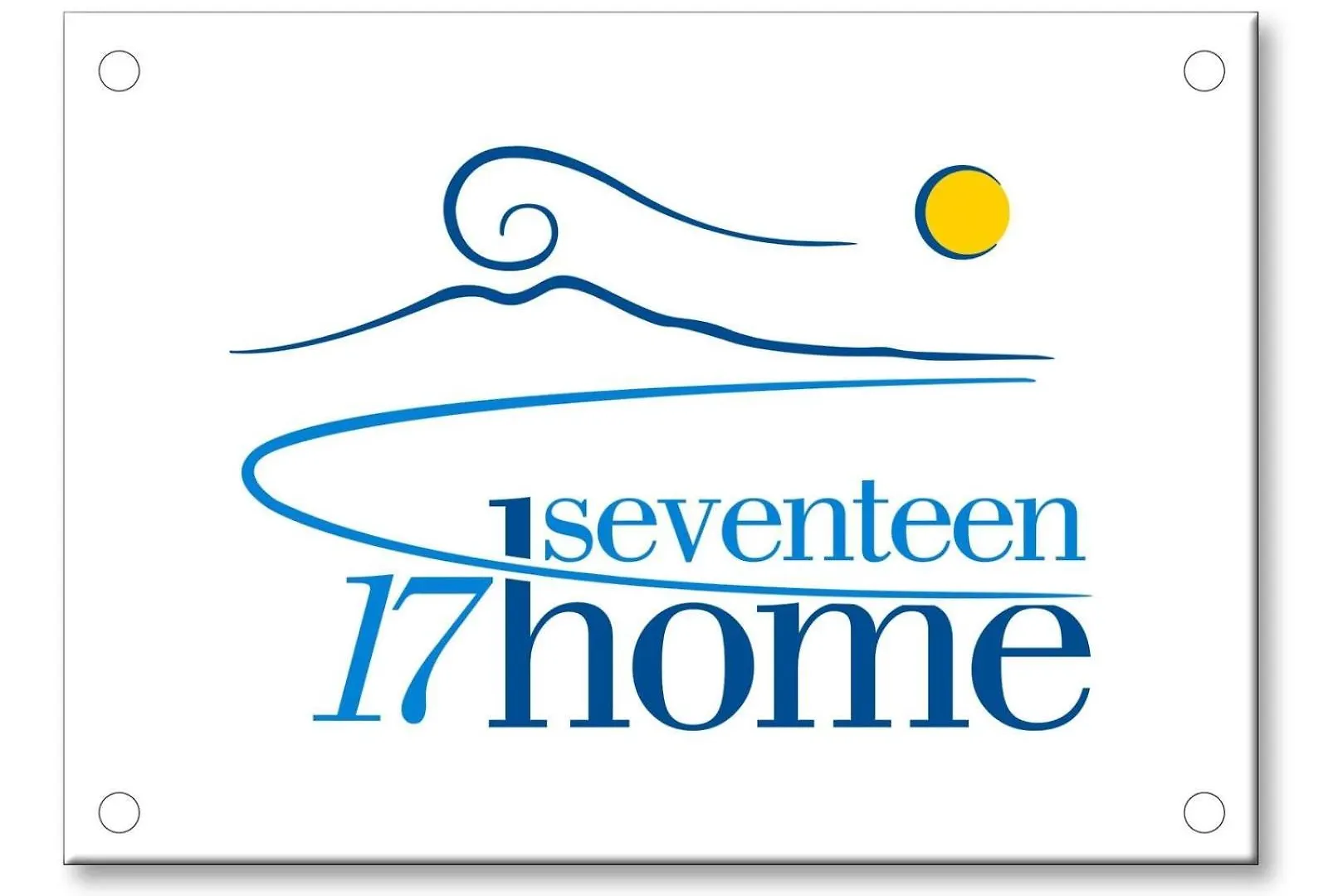 Seventeen Home Naples Apartment